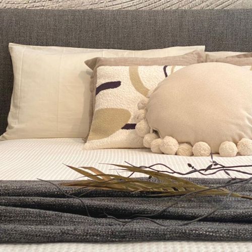 Blancahome allestimento negozio Lago Store camera da letto matrimoniale